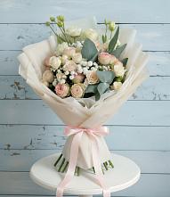 Букет цветов из:  Розы и Лизиантусы #REPLACE_PRED# Сергиевское