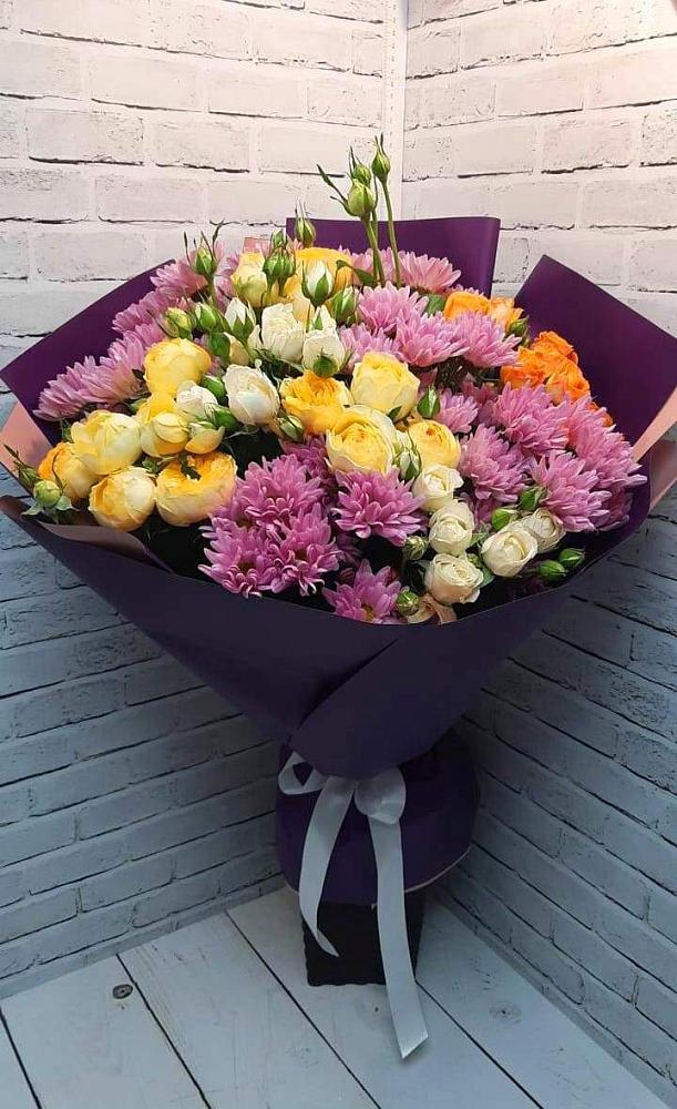 Букет цветов из: Хризантемы и Розы в Сергиевское