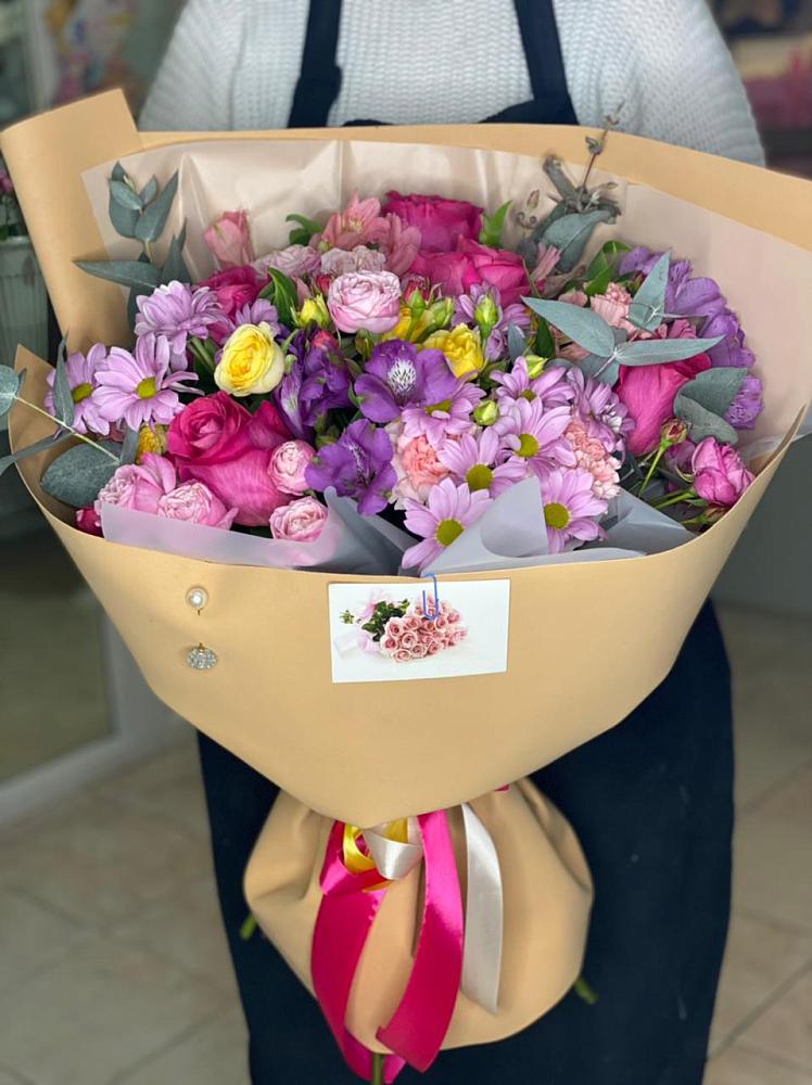 Букет цветов из: Хризантемы, Гвоздики и Альстромерии в Сергиевское