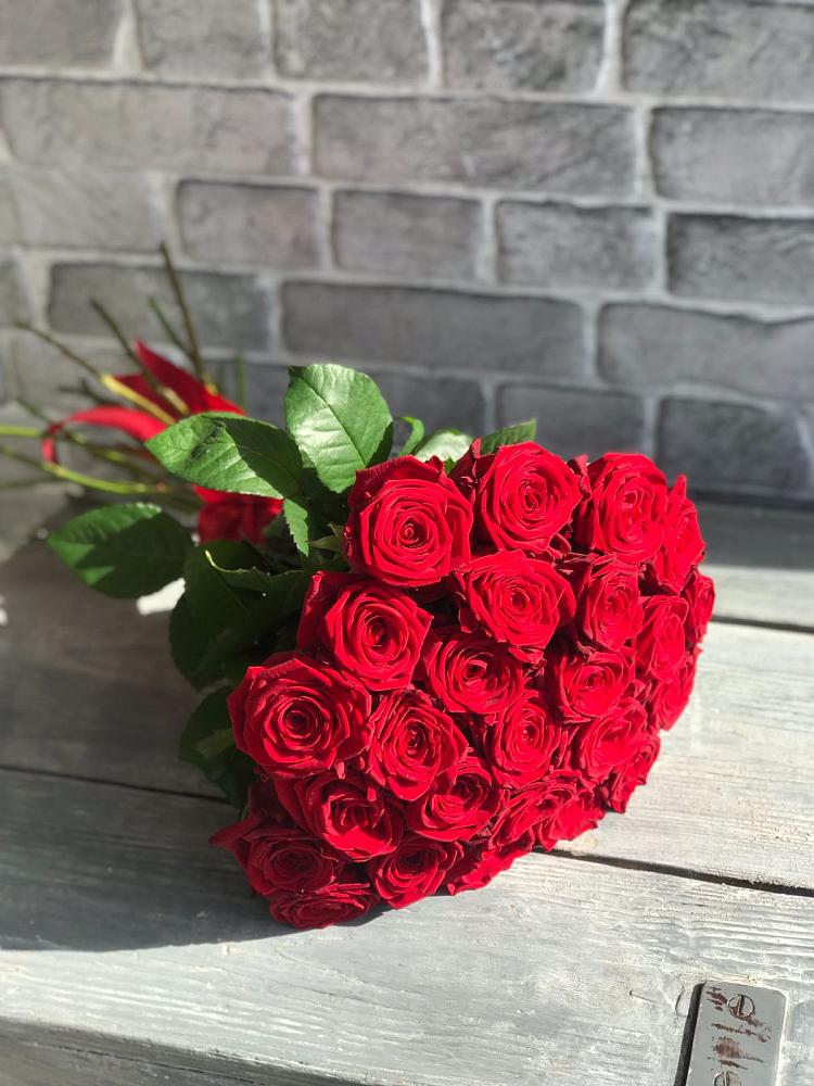 Букет Красные розы Фридом в Сергиевское