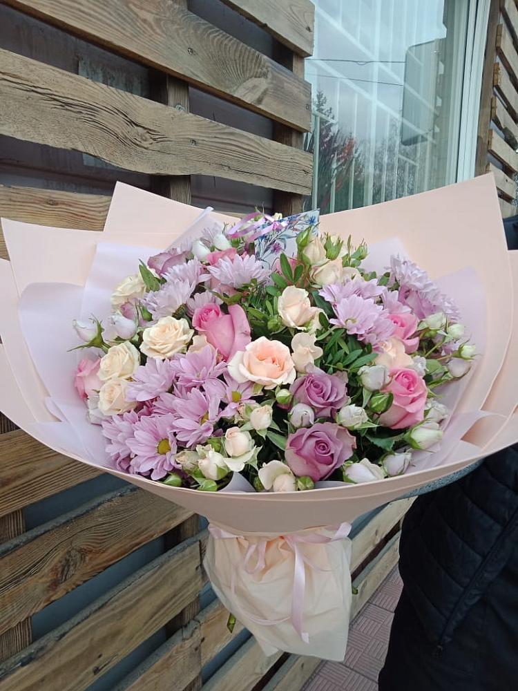 Букет цветов из: Розы и Хризантемы в Сергиевское