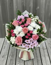 Букет цветов из:  Альстромерии, Гвоздики, Розы и Хризантемы в Сергиевское