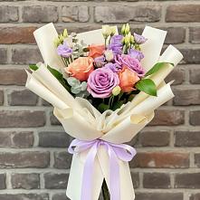 Букет цветов из:  Лизиантусы и Розы #REPLACE_PRED# Сергиевское
