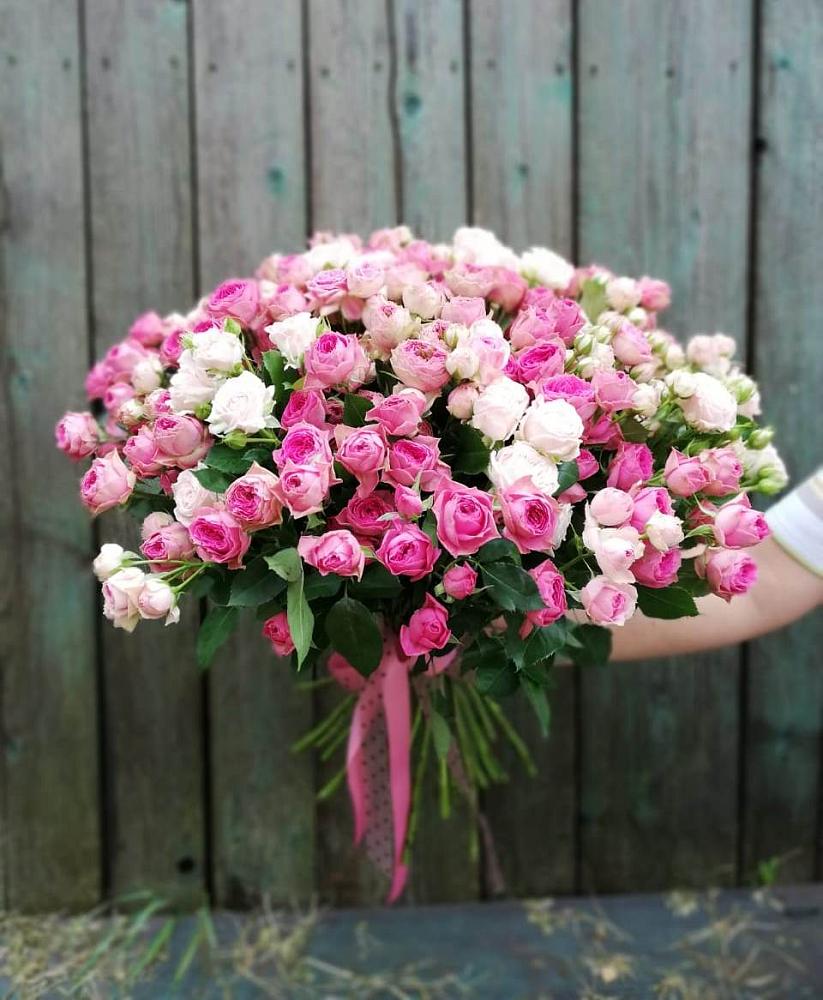 Букет Розовые кустовые розы Натали и Лав Лидия в Сергиевское