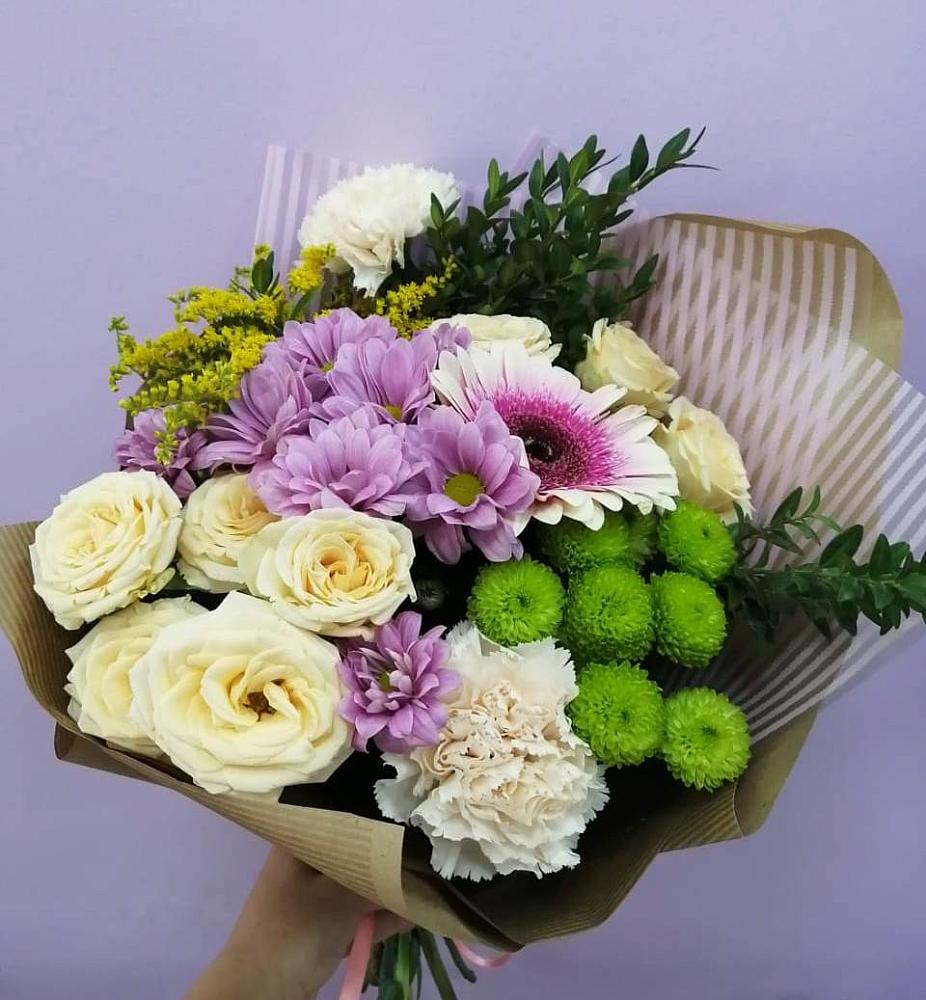 Букет цветов из: Хризантемы, Розы, Гвоздики и Герберы в Сергиевское