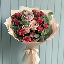 Букет цветов из:  Гвоздики и Розы в Сергиевское