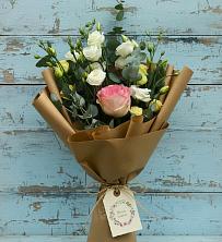 Букет цветов из:  Розы и Лизиантусы в Сергиевское